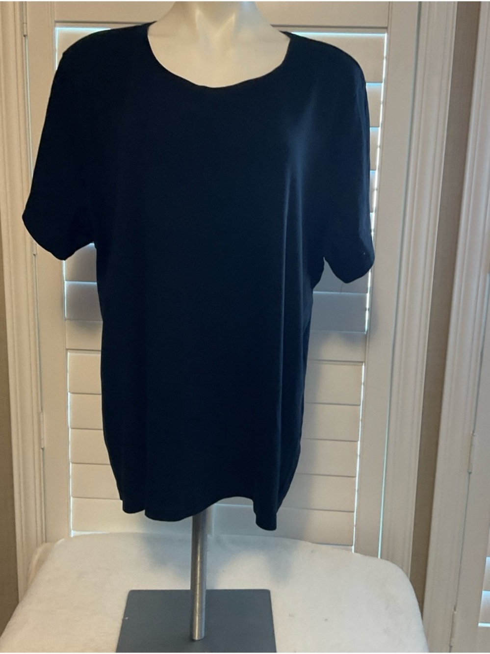 St. John's Bay  Black Scoop Neck Short Sleeve Tee